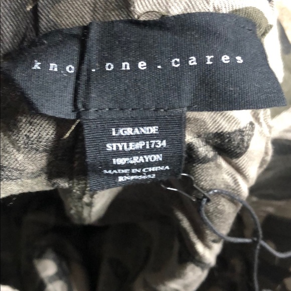 Know One Cares • Camo Joggers - Picture 5 of 5